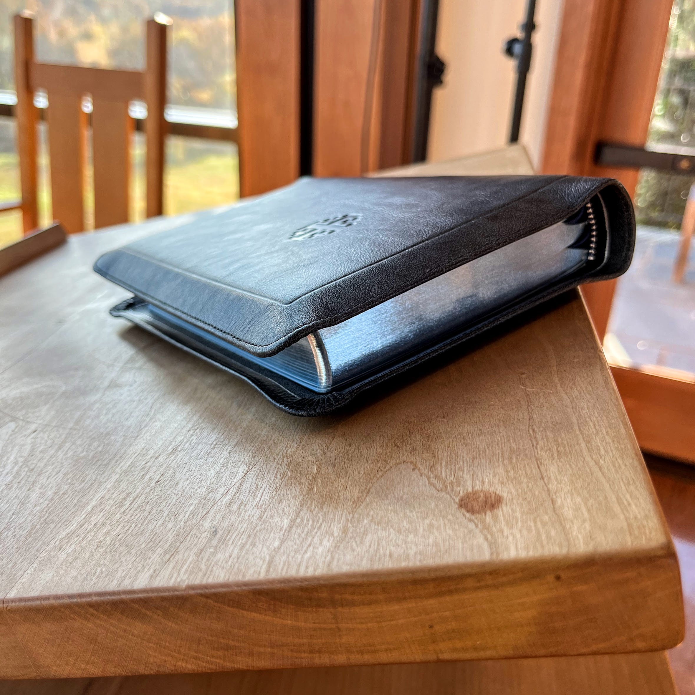 Alyosha, qoshiqchi, yalangoch porno video Imperator porno film